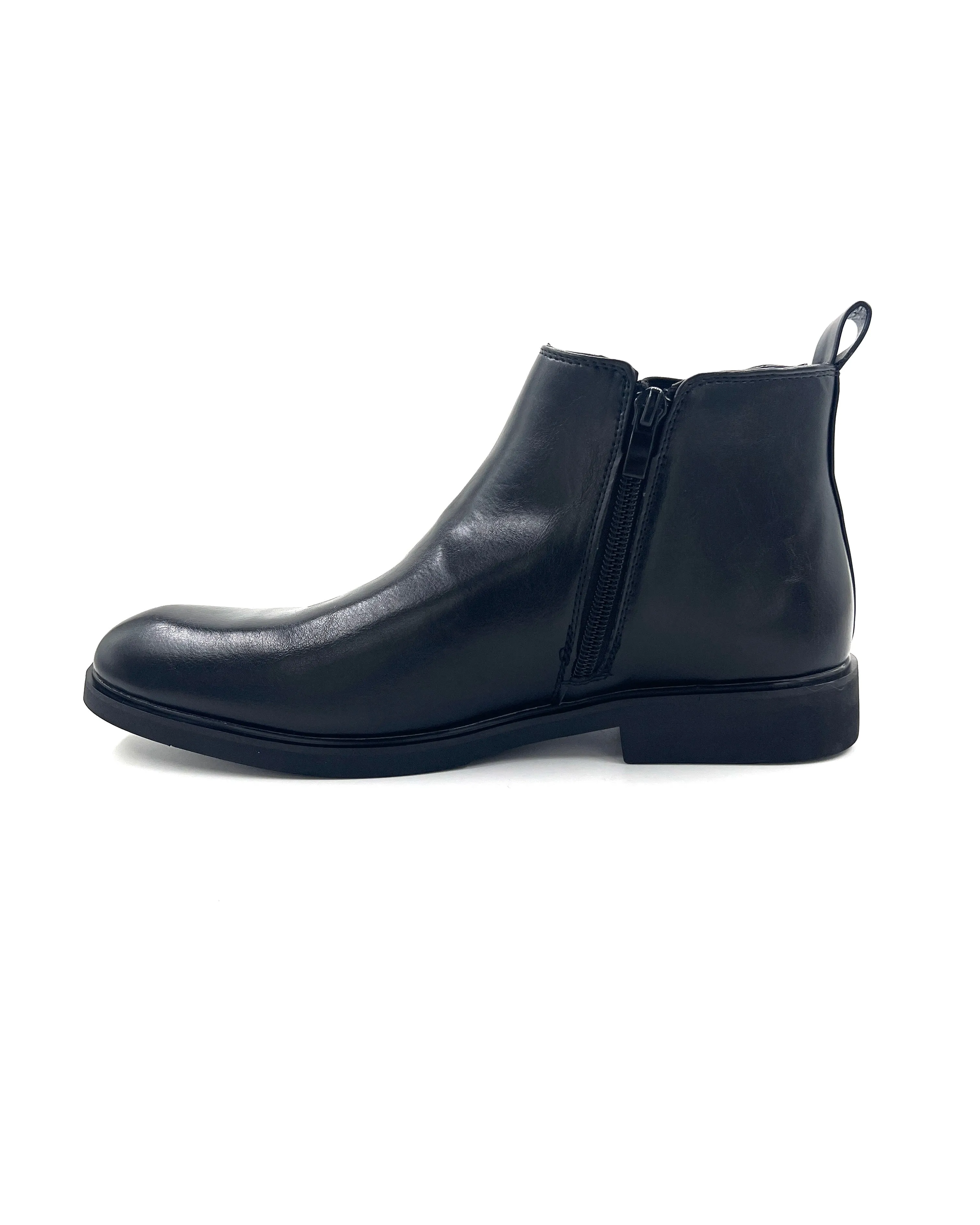 2H #A1711 Black Chelsea Boot