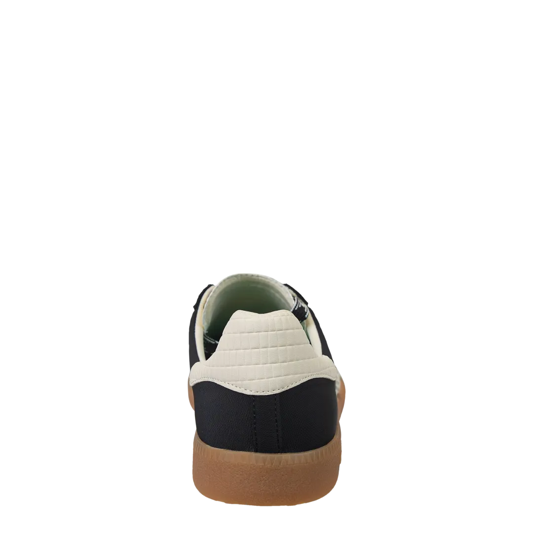 Ghost Sneaker | Black