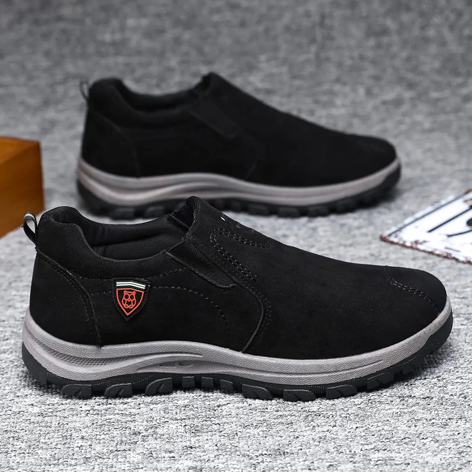 Mens Everyday Sneakers Men's New Pure Color Suede Fashion Casual Sports Shoes in Spring and