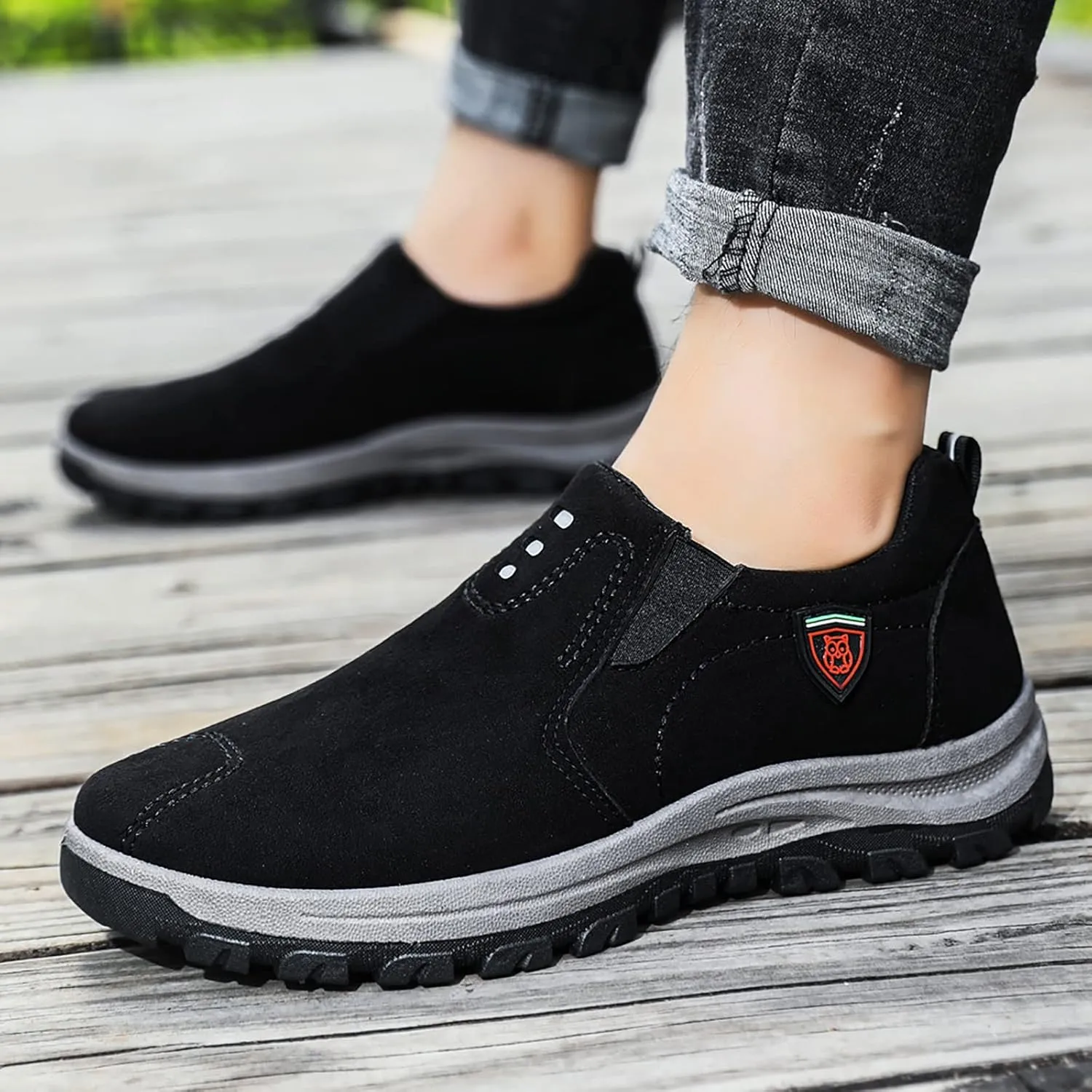 Mens Everyday Sneakers Men's New Pure Color Suede Fashion Casual Sports Shoes in Spring and