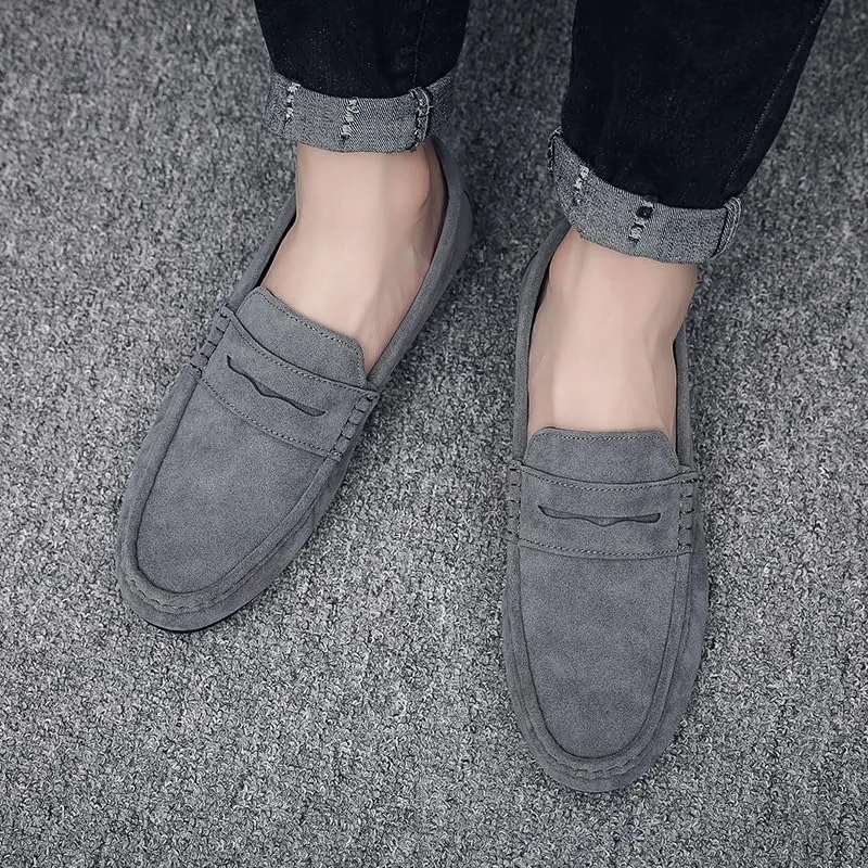 Men's Loafers Round Toe Suede Loafers ?C Lightweight Comfortable Slip-On Shoes with Flat Heel for Casual & Outdoor Wear