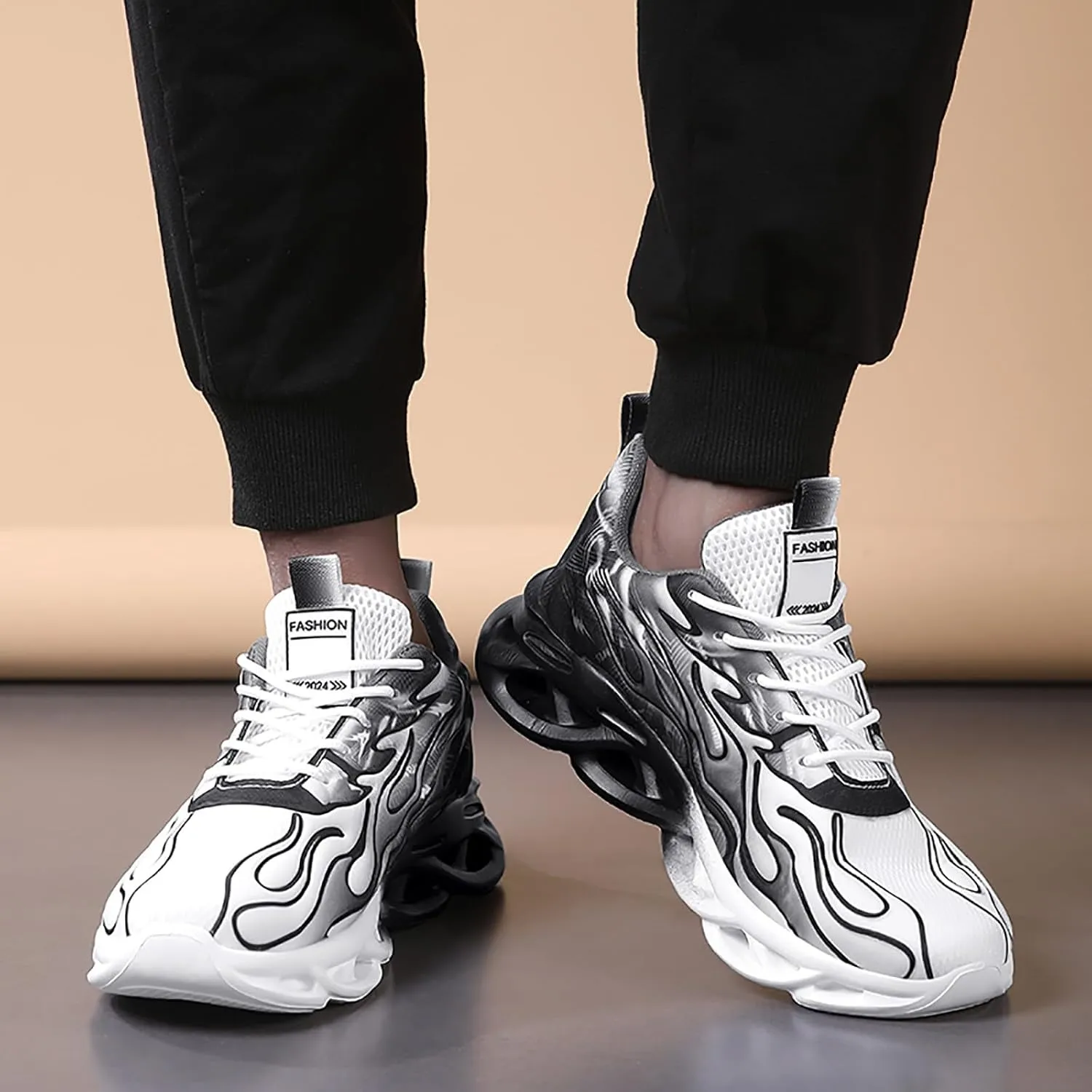 Versatile & Casual Sneaker Men and Women Sports Shoes Comfortable Soft Sole Breathable Casual Breathable Couple Sports